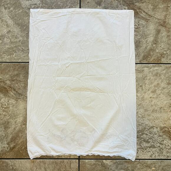 Vintage Embroidered Pillowcase Dogs Floral Garland Lace Trim Whimsical Decor - Picture 8 of 9